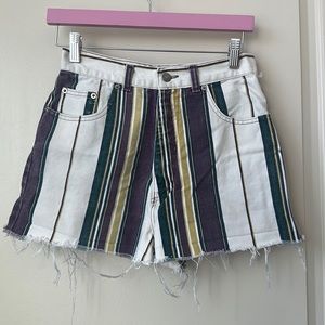 Retro stripped denim shorts!